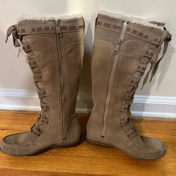 Timberland Women Tall Waterproof Taupe Boots - Picture 3 of 9